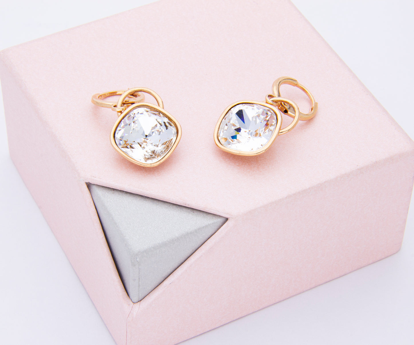 Aretes Rombo | Baño de Oro rosa | Cristal blanco